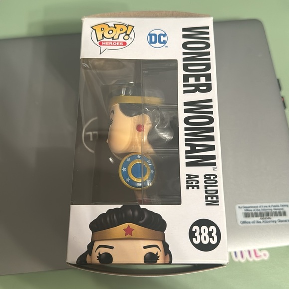 Wonder Woman Pop Heroes 383 - Picture 4 of 5